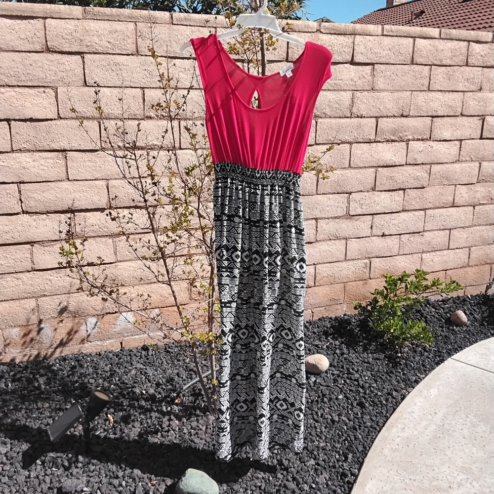 EXPRESSO Red and Black Patterned Maxi Dress Size L